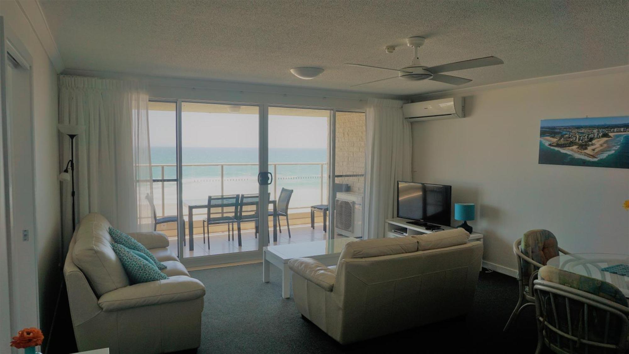 Pacific Surf Absolute Beachfront Apartments Gold Coast Exterior photo